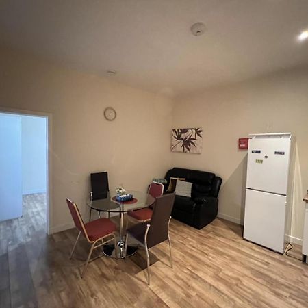 Aberdeen Stay Central 2-Bedrooms Apt-No Party Exteriör bild