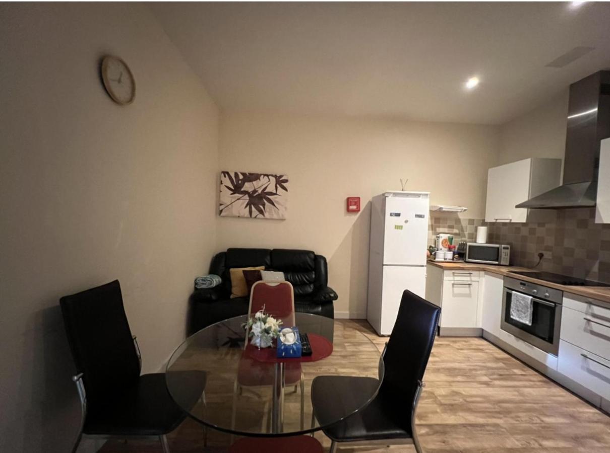 Aberdeen Stay Central 2-Bedrooms Apt-No Party Exteriör bild