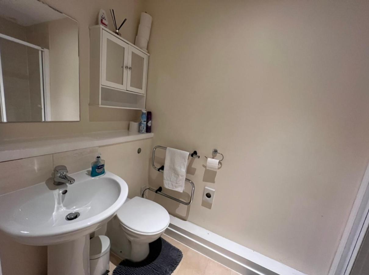 Aberdeen Stay Central 2-Bedrooms Apt-No Party Exteriör bild
