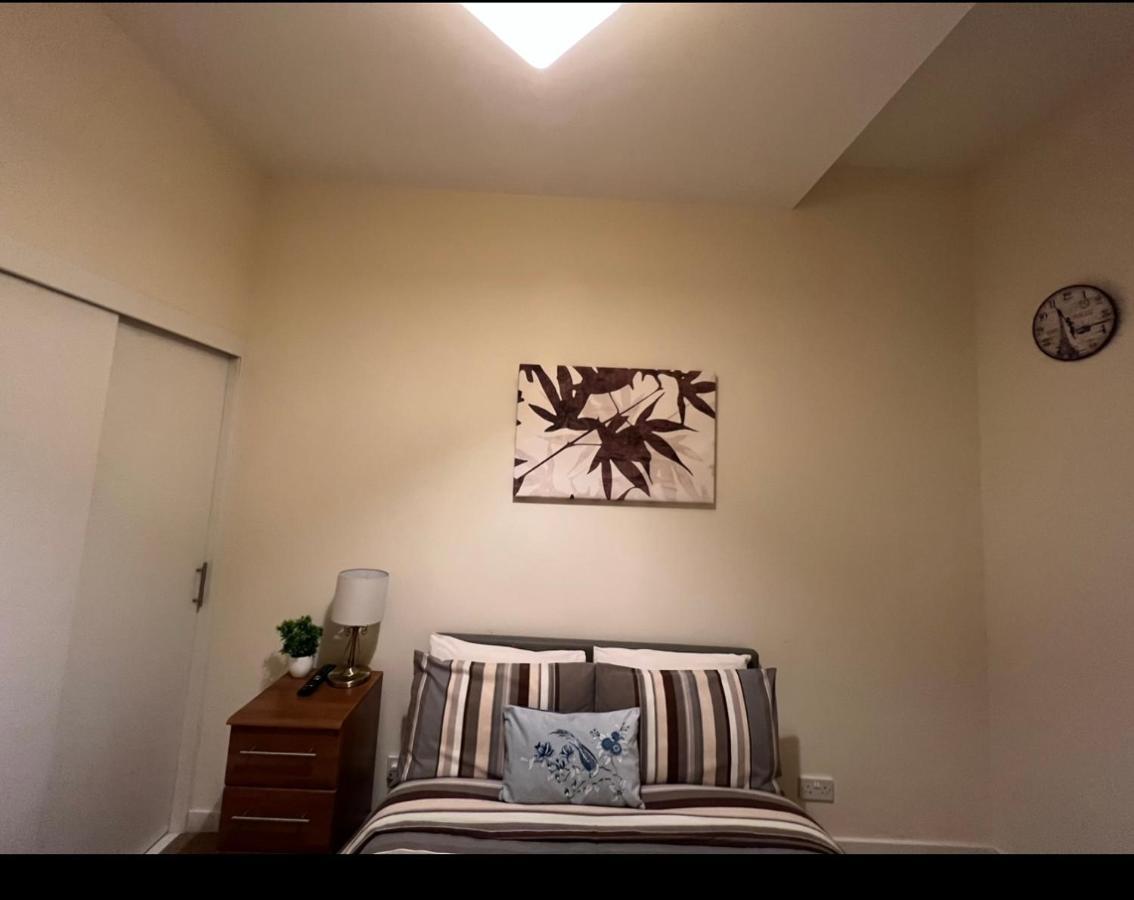 Aberdeen Stay Central 2-Bedrooms Apt-No Party Exteriör bild
